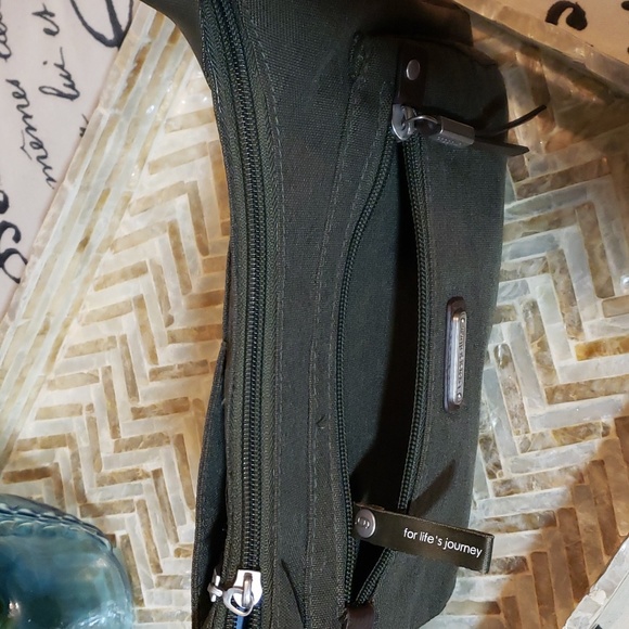 Baggallini Olive Green Shoulder Crossbody Travel Bag - Picture 3 of 10